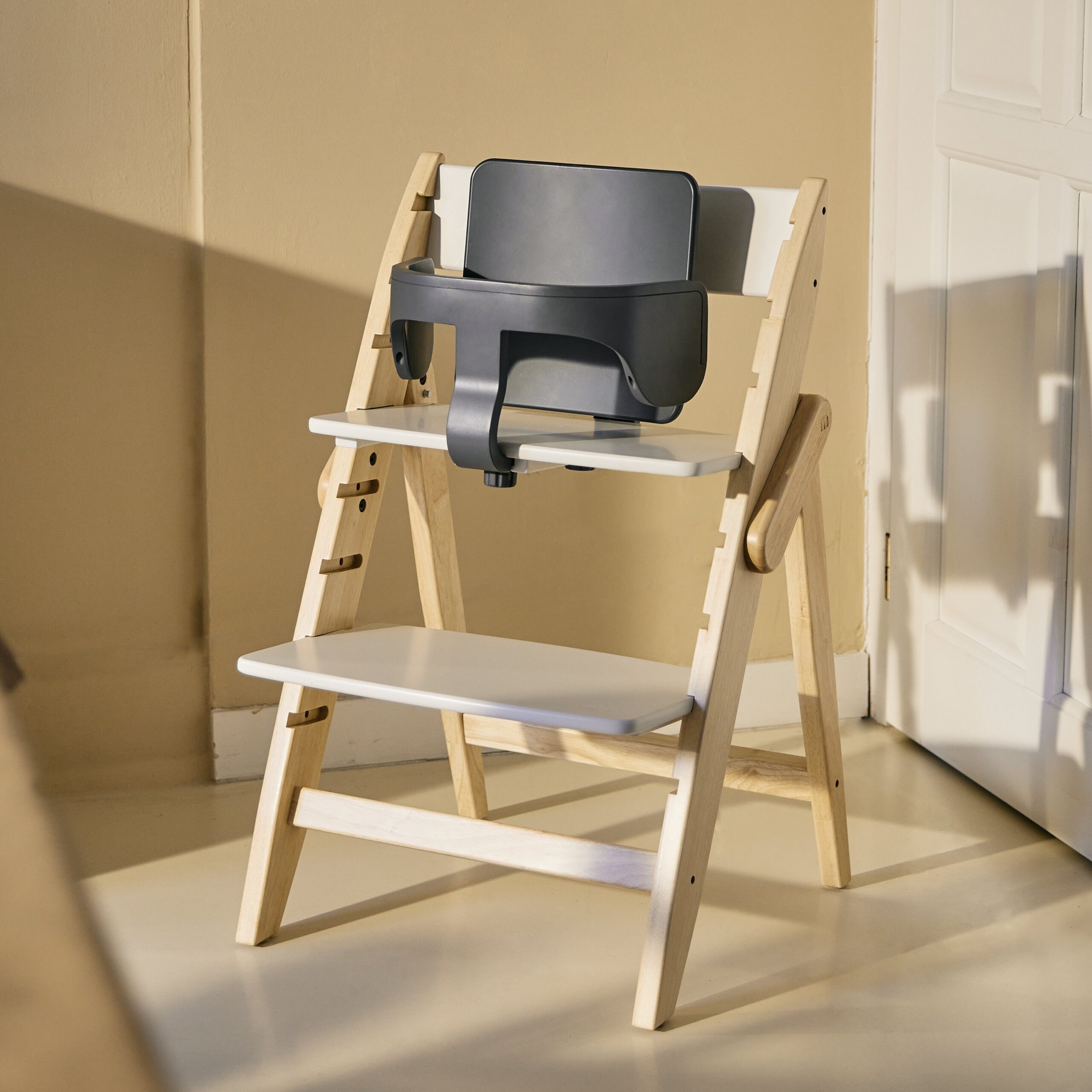 "Moji Yippy" valgomojo kėdžių pradinis rinkinys "Moji Yippy" valgomojo kėdžių pradinis rinkinys